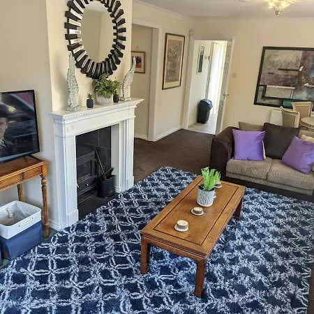 Апартаменты Fieldside View Sleeps 7 Village Near Whitby
